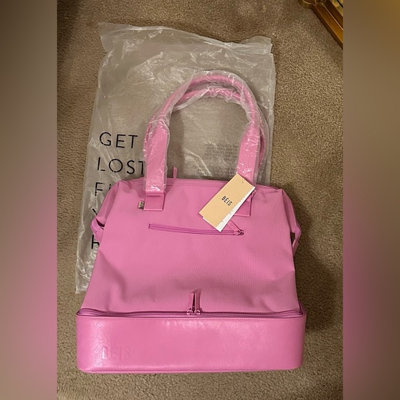 BNWT BÉIS The Mini Weekender in BERRY — Limited Edition - Picture 2 of 4